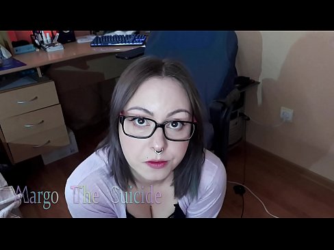 ❤️ Musikana aneSexy ane Magirazi Anoyamwa Dildo Zvakadzama paKamera Zvinonyadzisira vk ❌️